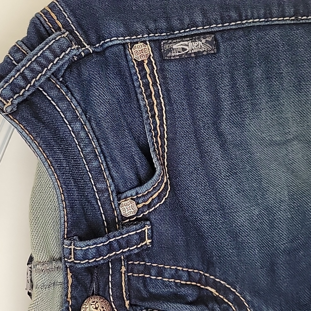 Silver Jeans - Picture 3 of 6